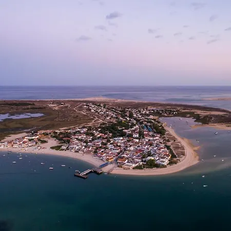 Charming In With Shared Pool * Quelfes