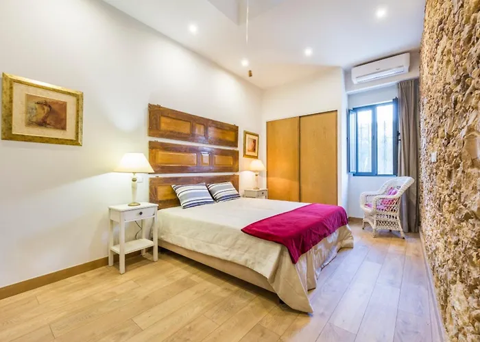 ヴィラ Charming In With Shared Pool Quelfes