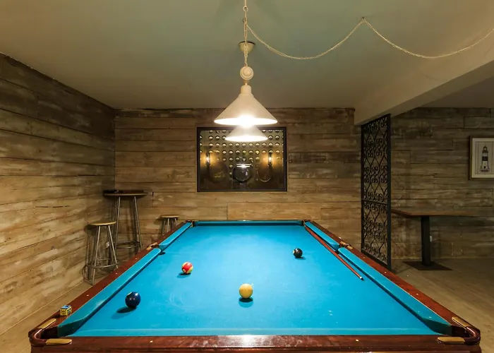 ヴィラ Charming In With Shared Pool Quelfes