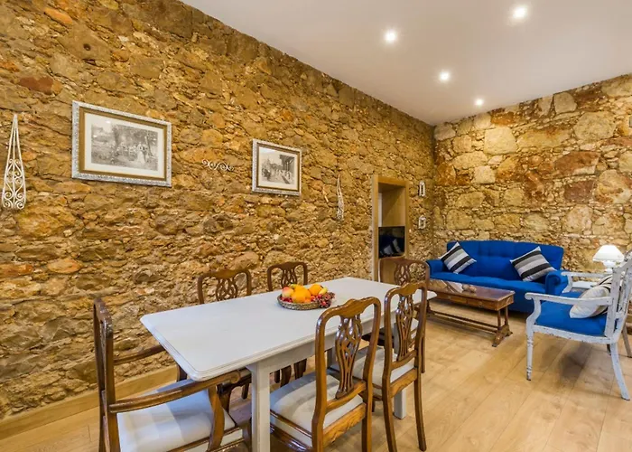 Charming In With Shared Pool *