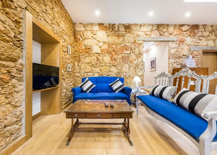 Charming In With Shared Pool Quelfes