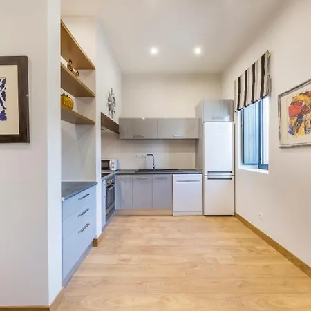 Charming In With Shared Pool Villa Quelfes