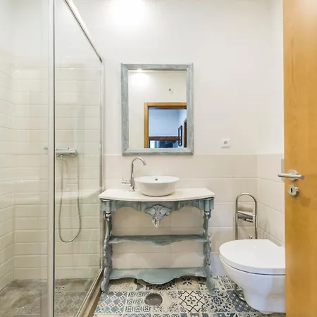 Charming In With Shared Pool Villa