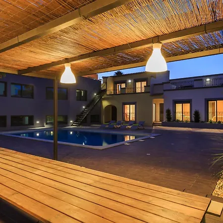 Charming In With Shared Pool